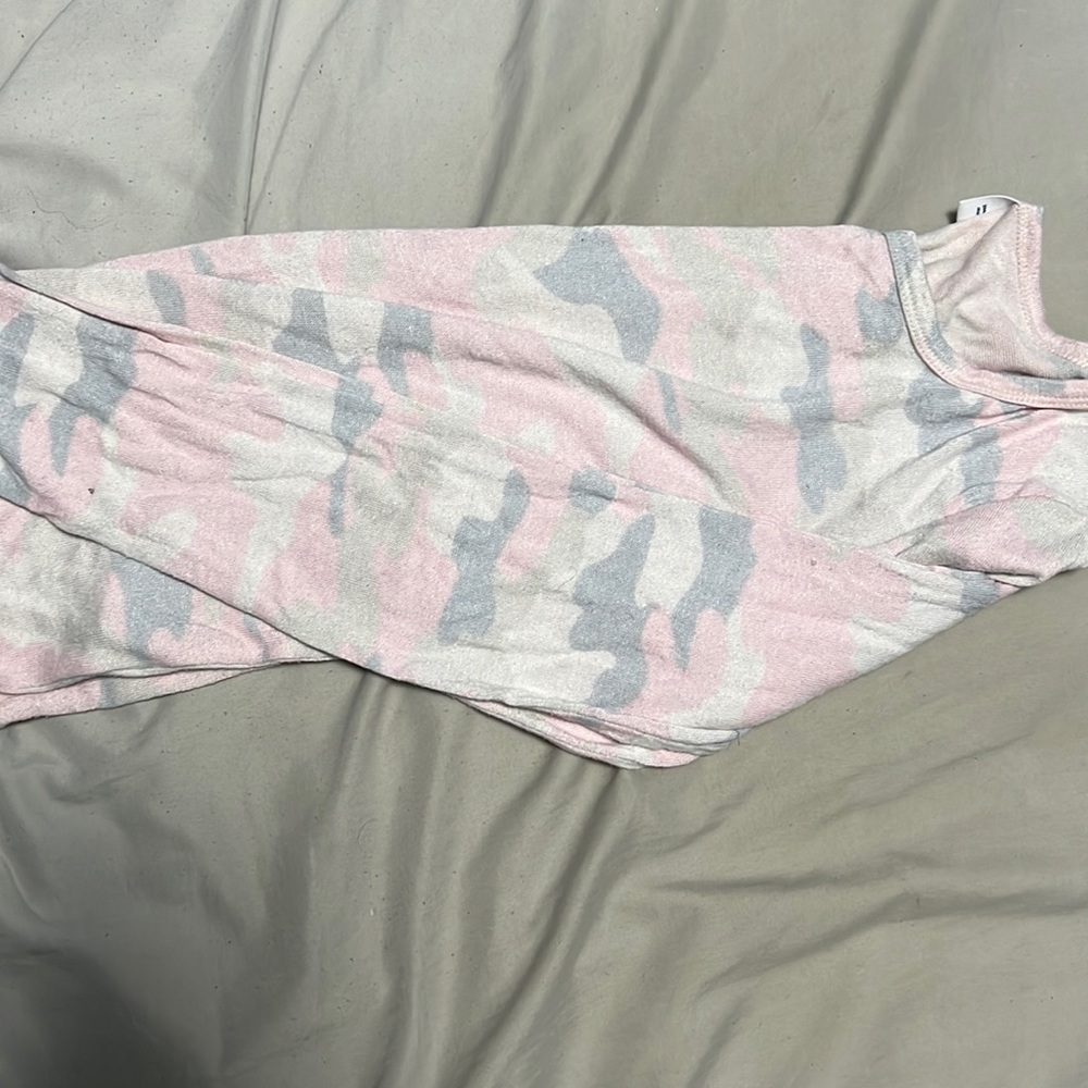 old navy long sleeve!
